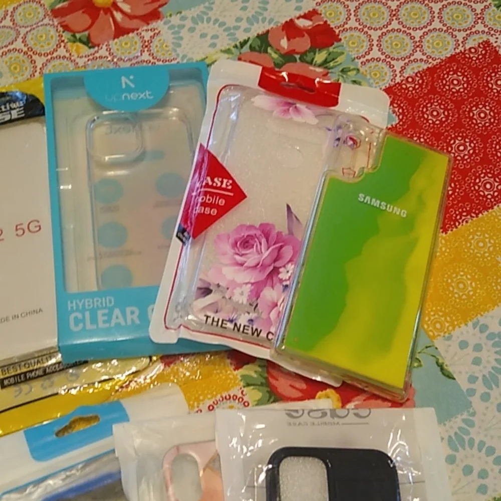 Phone cases bundle - Picture 4 of 16
